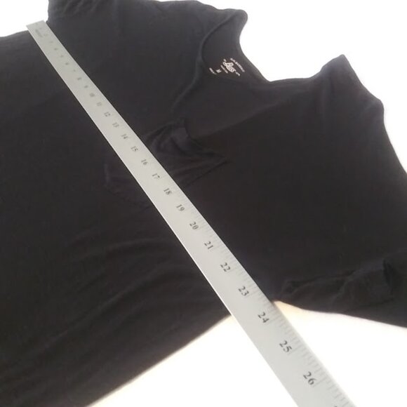 G.H. Bass & CO. women's size M black top - Picture 12 of 16